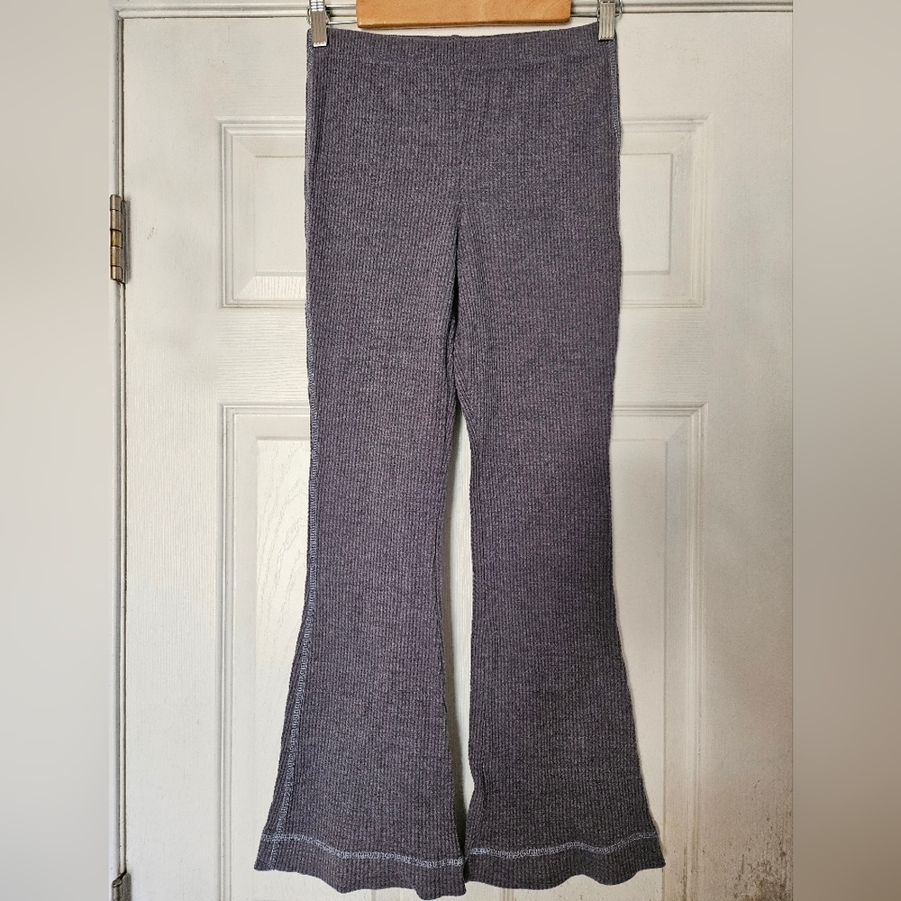 Almost Famous Women's Blue Grey Flare Leg Thermal Leggings Size Medium - Picture 1 of 3